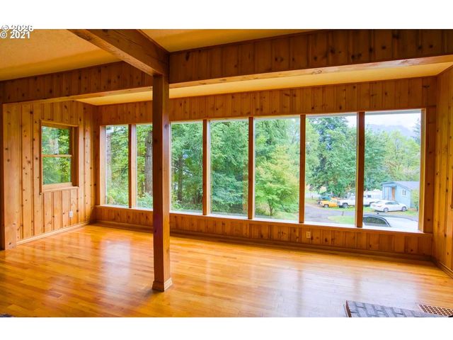 22 Nw LUCAS St, Stevenson, WA 98648