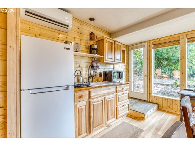 22 Nw LUCAS St, Stevenson, WA 98648