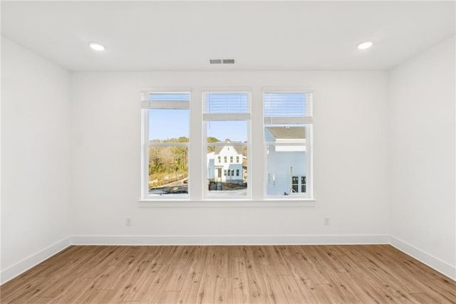 787 Auguste Avenue, Scottdale, GA 30079