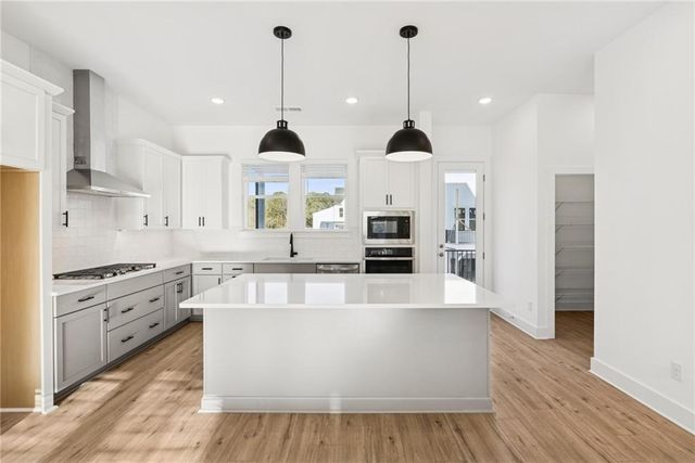 787 Auguste Avenue, Scottdale, GA 30079