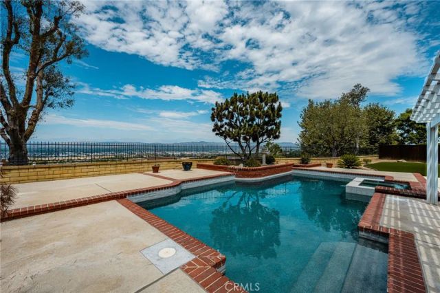 4431 E Olive Branch, Anaheim, CA 92807