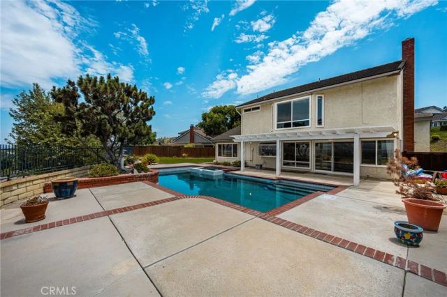4431 E Olive Branch, Anaheim, CA 92807