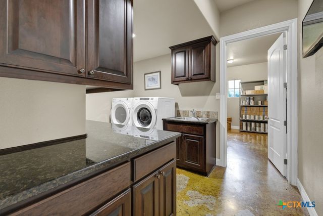 3032 Rolling Oaks Drive, New Braunfels, TX 78132