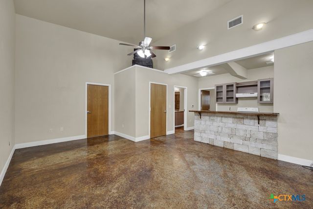3032 Rolling Oaks Drive, New Braunfels, TX 78132