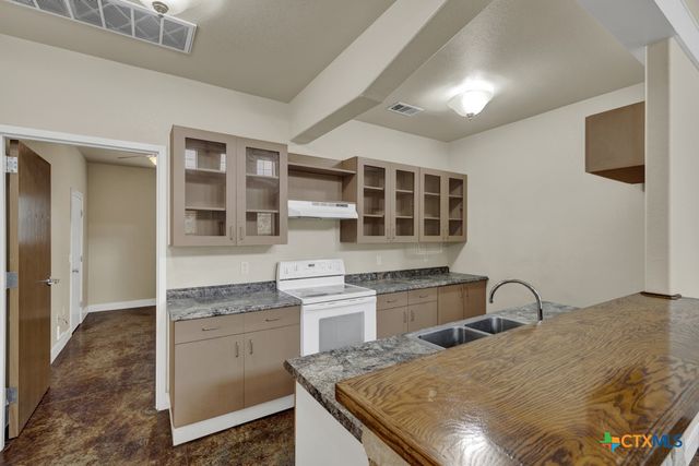 3032 Rolling Oaks Drive, New Braunfels, TX 78132