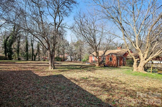 1048 Old Thompson Avenue, Lancaster, SC 29720