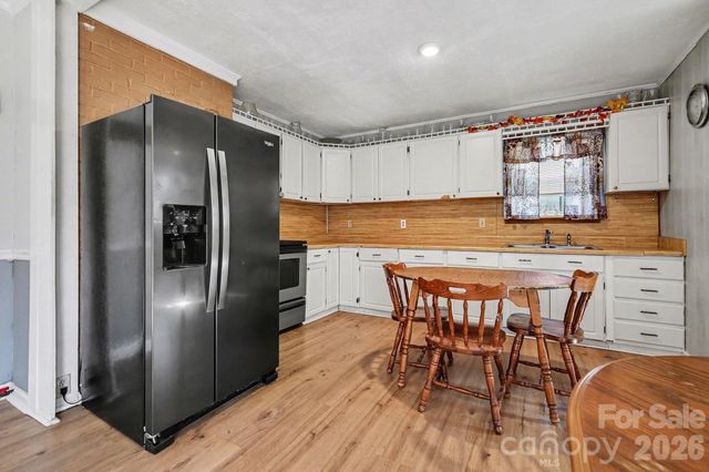 1048 Old Thompson Avenue, Lancaster, SC 29720