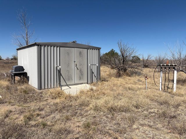 70 Clara Lane, Estancia, NM 87016