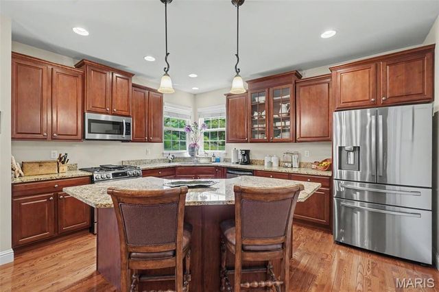 1157 Hollow Valley Court, St Charles, MO 63304