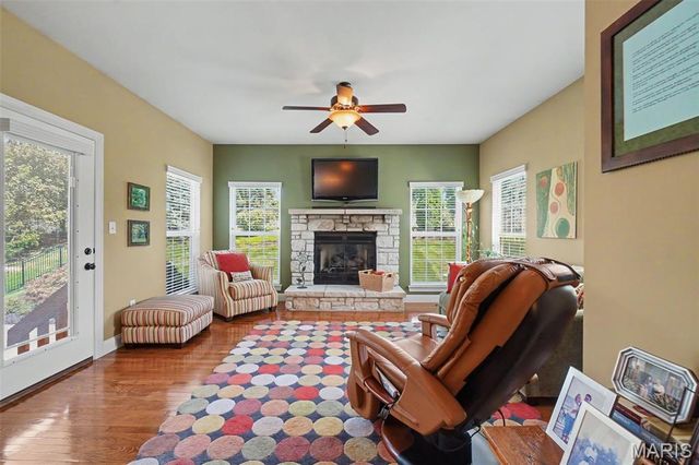 1157 Hollow Valley Court, St Charles, MO 63304