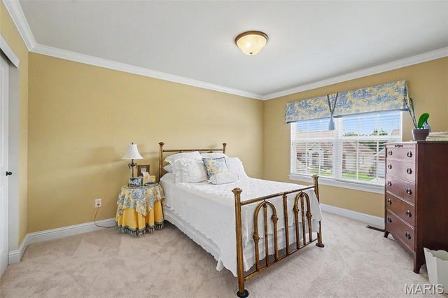 1157 Hollow Valley Court, St Charles, MO 63304