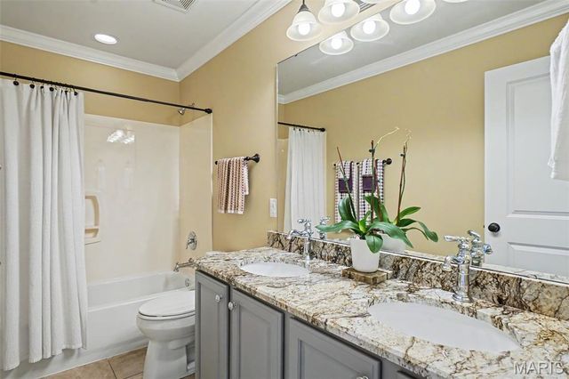 1157 Hollow Valley Court, St Charles, MO 63304