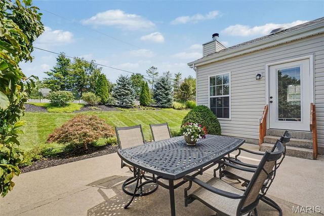 1157 Hollow Valley Court, St Charles, MO 63304