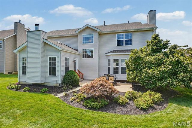 1157 Hollow Valley Court, St Charles, MO 63304
