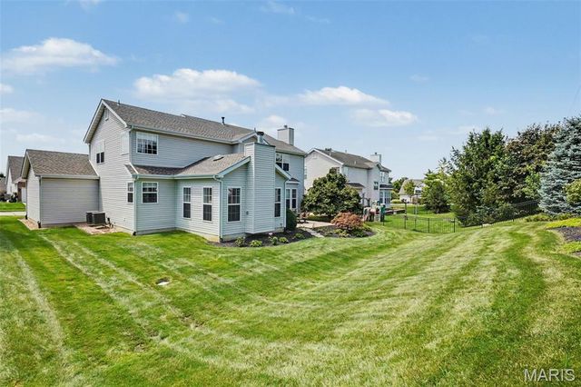 1157 Hollow Valley Court, St Charles, MO 63304