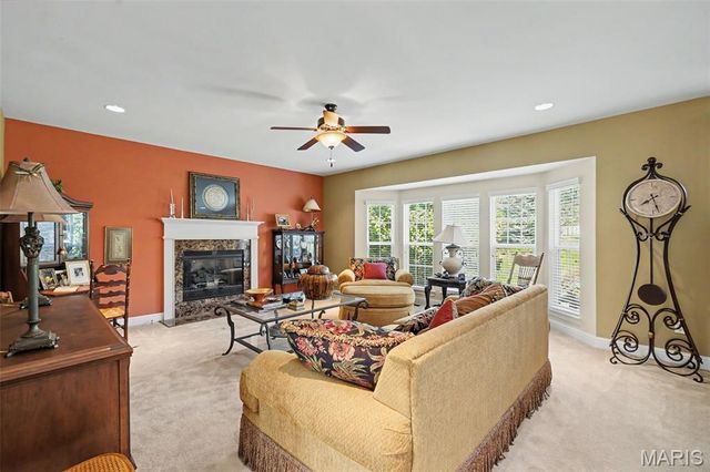 1157 Hollow Valley Court, St Charles, MO 63304