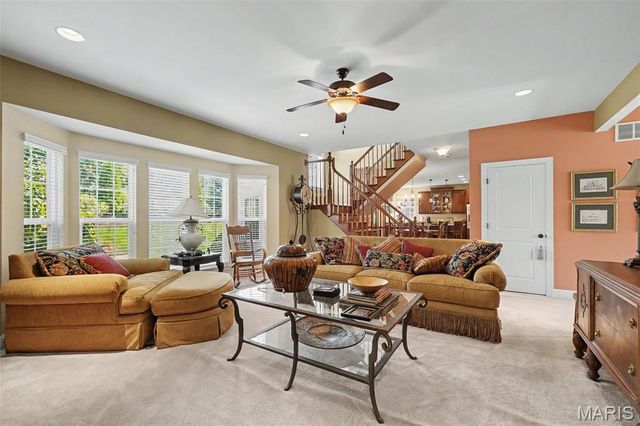 1157 Hollow Valley Court, St Charles, MO 63304