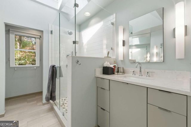 1860 Meredith Drive NW, Atlanta, GA 30318