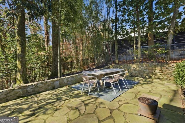 1860 Meredith Drive NW, Atlanta, GA 30318