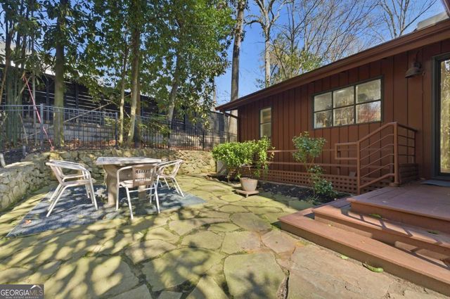 1860 Meredith Drive NW, Atlanta, GA 30318