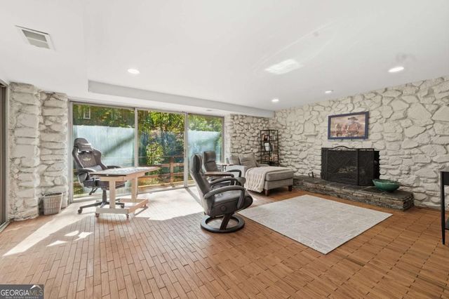 1860 Meredith Drive NW, Atlanta, GA 30318