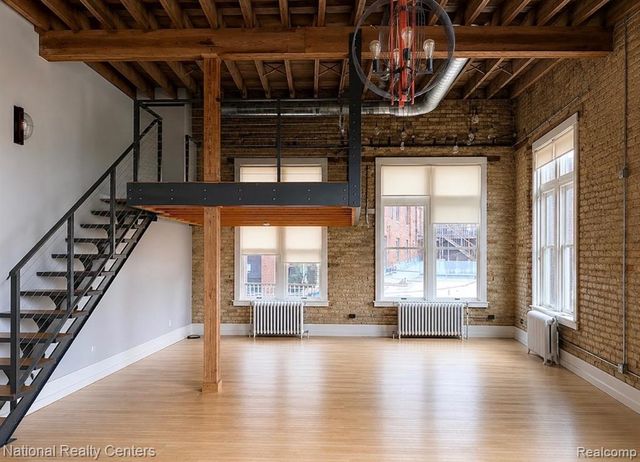 17 W Lawrence 2D, Pontiac, MI 48342