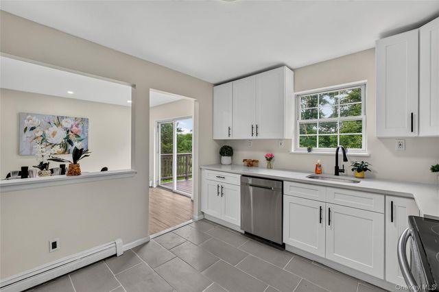 694 State Route 32, Wallkill, NY 12589