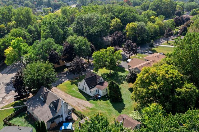 721 California Avenue E, Saint Paul, MN 55106