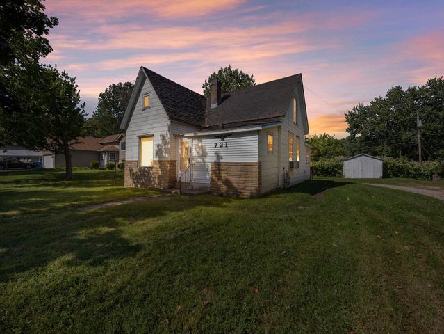 721 California Avenue E, Saint Paul, MN 55106