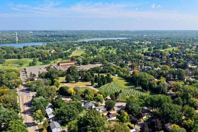 721 California Avenue E, Saint Paul, MN 55106