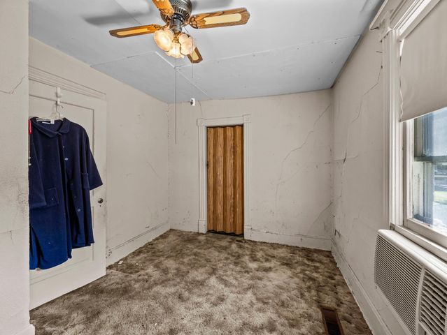 721 California Avenue E, Saint Paul, MN 55106