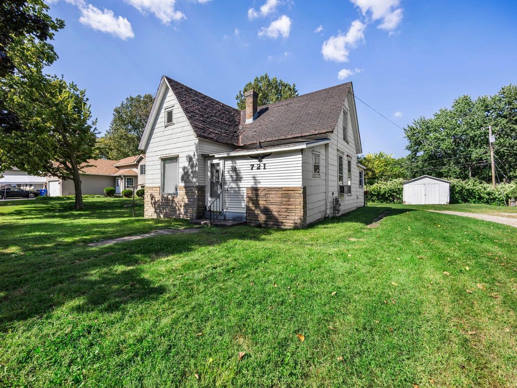 721 California Avenue E, Saint Paul, MN 55106