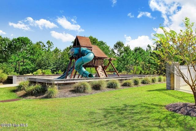 221 Mimosa Drive, Sneads Ferry, NC 28460