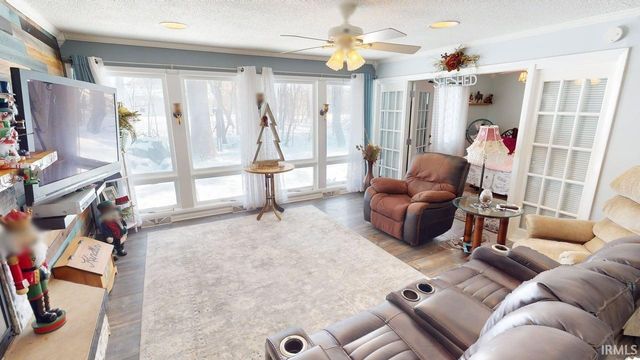 523 S Western Heights Loop, Monticello, IN 47960