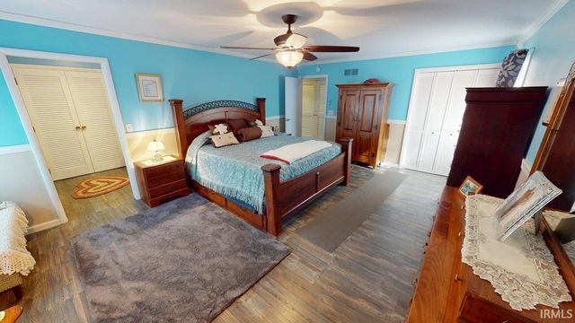 523 S Western Heights Loop, Monticello, IN 47960