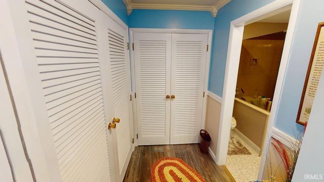 523 S Western Heights Loop, Monticello, IN 47960