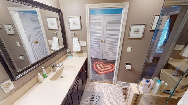 523 S Western Heights Loop, Monticello, IN 47960