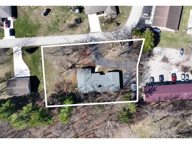 523 S Western Heights Loop, Monticello, IN 47960