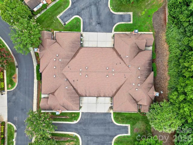 8368 Windsor Ridge Drive, Charlotte, NC 28277
