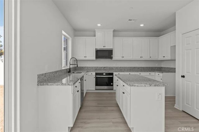 27107 Kodiak Court, Menifee, CA 92585