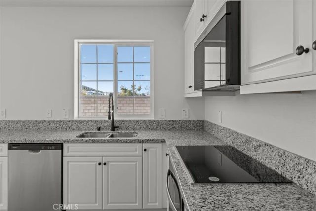 27107 Kodiak Court, Menifee, CA 92585