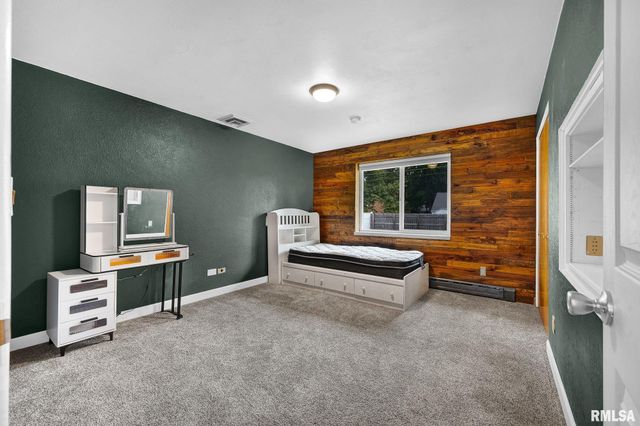 705 S 1ST Avenue, Morton, IL 61550