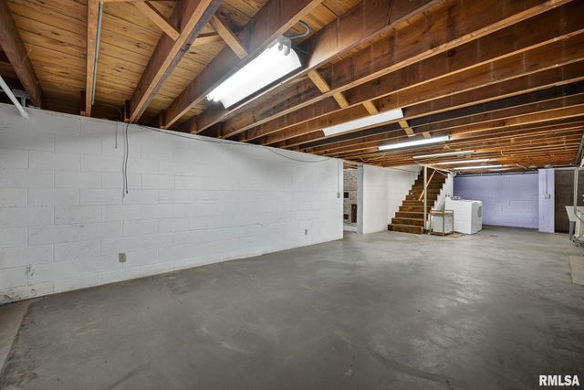705 S 1ST Avenue, Morton, IL 61550