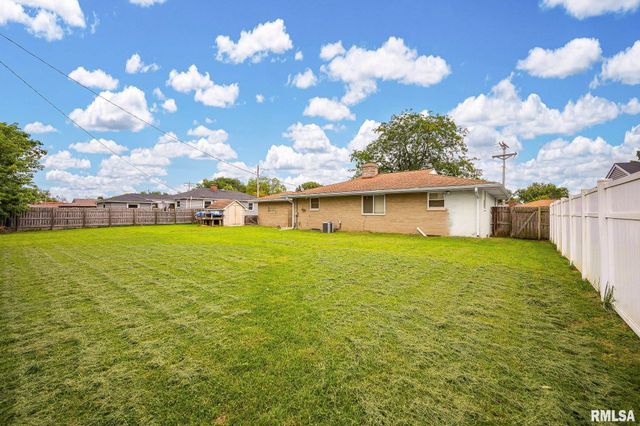 705 S 1ST Avenue, Morton, IL 61550