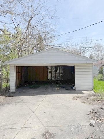 18950 Blackmoor Street, Detroit, MI 48234