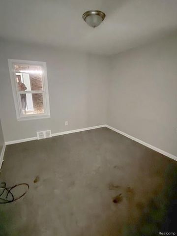 18950 Blackmoor Street, Detroit, MI 48234