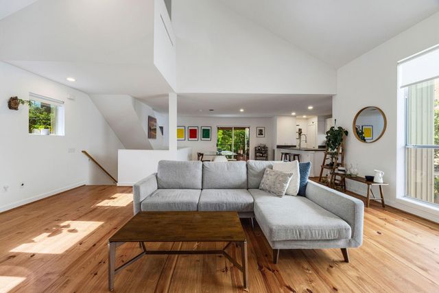 824 Ruthven Street, Houston, TX 77019
