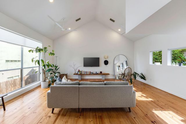 824 Ruthven Street, Houston, TX 77019