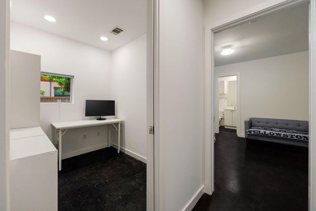 824 Ruthven Street, Houston, TX 77019