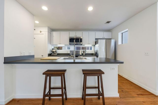 824 Ruthven Street, Houston, TX 77019